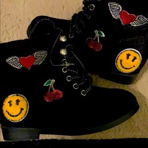 Canyon River Blues Black Velour Size 8 emoji boots